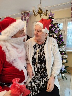 Św Mikołaj z mieszkanką DPS