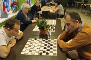 Uczestnicy turnieju podczas gry