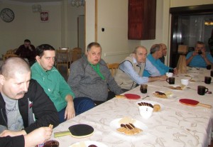 Uczestnicy przy stole