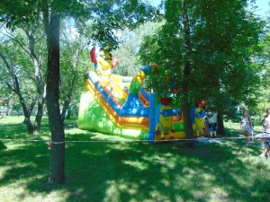 Dmuchana zjeżdżalnia